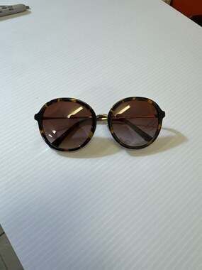 Tory Burch Round Glasses